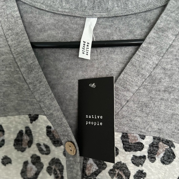 Women’s Cardigan - Picture 2 of 2